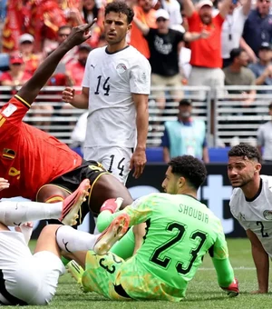 Bélgica leva susto do Egito, reage, mas só empata na estreia da Copa