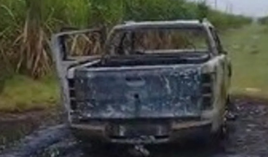 Corpo carbonizado é encontrado dentro de caminhonete incendiada em Marechal Deodoro