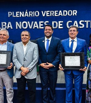 Câmara reconhece personalidades por contribuições ao desenvolvimento econômico de Maceió