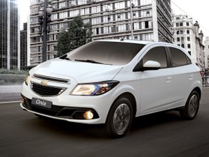 Onix deve fechar 2015 como o carro mais vendido
