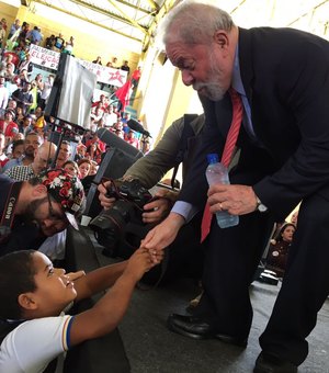 Lula lidera preferência dos alagoanos e seria eleito presidente no primeiro turno