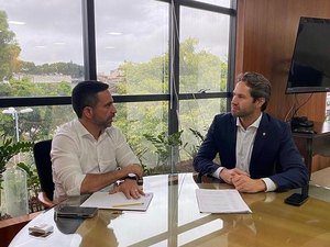Em pausa na disputa pré-eleitoral, Pedro Vilela visita governador Paulo Dantas