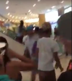 [Vídeo] Tumulto causa pânico em comerciantes e consumidores em Shopping