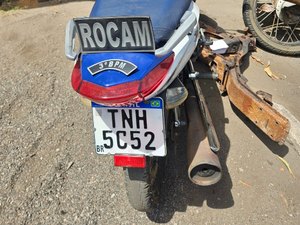 Polícia recupera moto com registro de furto em área de mata em Arapiraca