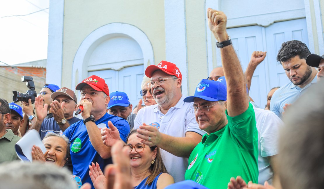 Com Dário Roberto, Renan Filho mobiliza multidão em Feira Grande