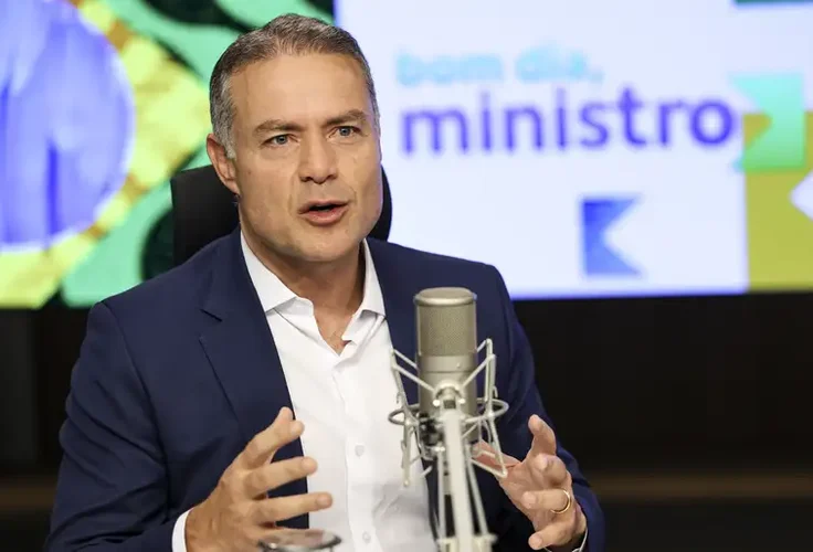 Renan Filho apresenta modelo brasileiro de concessões rodoviárias na Escócia