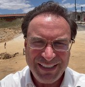 Luciano Barbosa visita obras de drenagem no bairro Zélia Barbosa, em Arapiraca