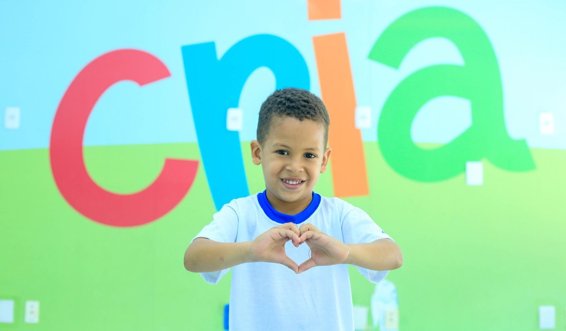 Cria completa 2 anos como Secretaria de Estado e consolida política permanente para a Primeira Infância em Alagoas