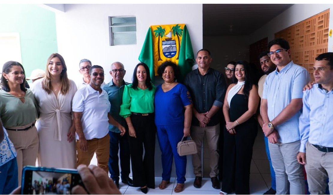 Prefeito de Japaratinga inaugura reformas de escolas nas Barreiras do Boqueirão