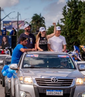 Cibele Moura reúne apoiadores em carreata no Benedito Bentes e evento em União