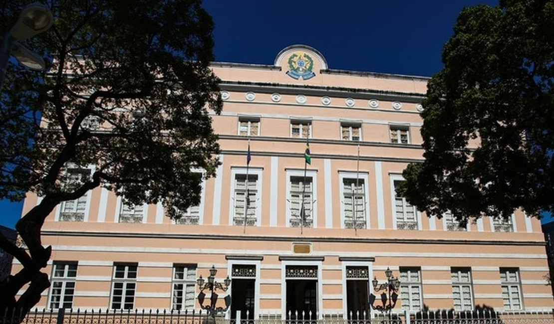 ALE homenageia Academia Maceioense de Letras