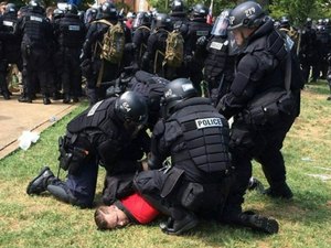 FBI investiga mortes em ato de extremistas, que prometem não recuar