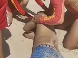 Bombeiros registram afogamento de três jovens na Praia do Pontal da Barra