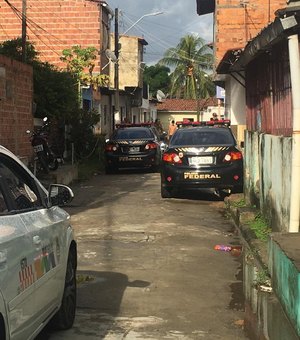 Mulher é presa em hotel da Jatiúca durante operação da Polícia Federal 