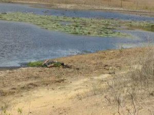 [Vídeo] Corpo é encontrado boiando em estado de decomposição na barragem da Magnú