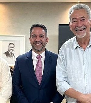 Prestes a perder espaço no governo, Paulão defende greve de educadores e tensiona relação com Dantas