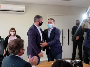 Maikon Beltrão e Fabiana Pessoa tomam posse como novos secretários de Estado