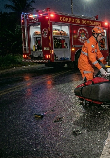 Motociclista perde dedo e fica em estado grave após acidente em Arapiraca