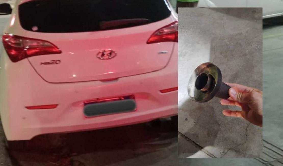 Agentes do DMTT abordam veículo com descarga alterada na Ponta Verde