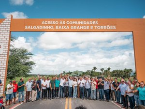 Paulo Dantas entrega rodovia que liga São José da Tapera ao povoado Torrões