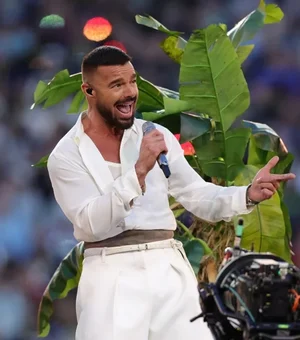 Ricky Martin impressiona por aparência jovial em show do Super Bowl