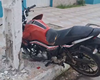 Motociclista embriagado colide com poste no bairro Caititus, em Arapiraca