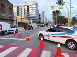 Operação Lei Seca registra 22 infrações de trânsito na orla de Maceió