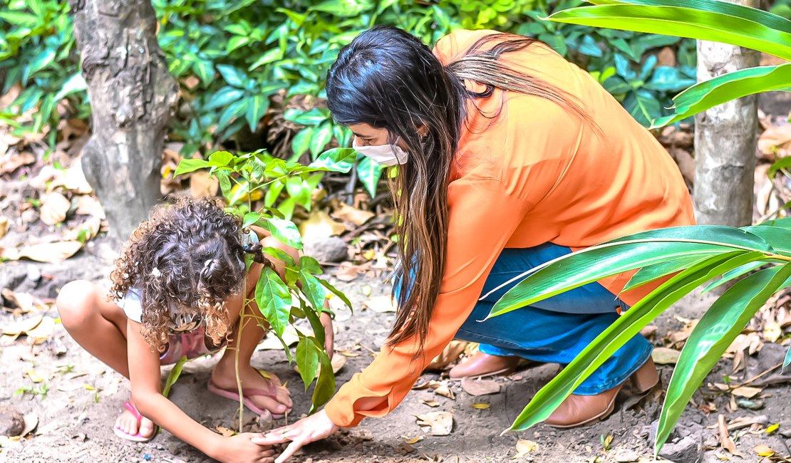 Prefeitura realiza atividades para mais de 150 crianças no Parque Municipal de Maceió