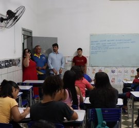MPE flagra alimentos fora das normas sanitárias em escolas de Delmiro Gouveia