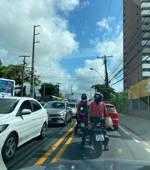 Novas mudanças no sentido deixam trânsito lento na Avenida Gustavo Paiva