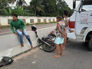 Motociclista trafega por trecho proibido em obras da AL 220 e provoca acidente 