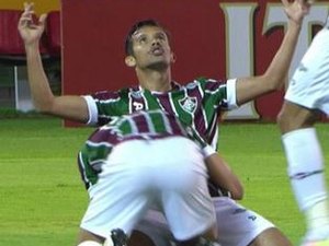 Ponte Preta e Fluminense vencem e avançam de fase