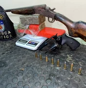 Traficante é preso com 1,5kg de maconha, armas de fogo e munições em Maceió