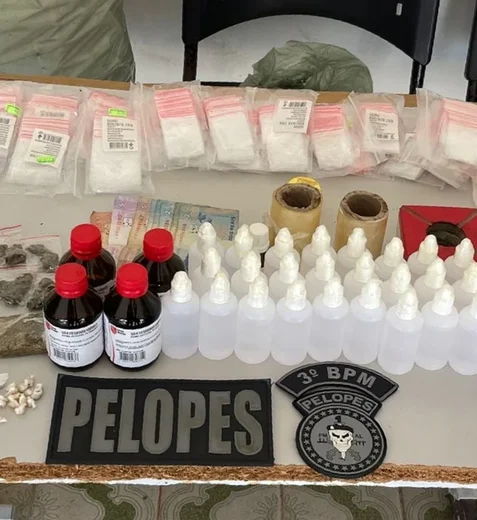 Jovem é preso com drogas e materiais para produção de 'loló' em Arapiraca