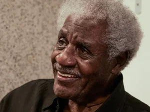 Tony Tornado sobre ver mais negros na TV: 'Da vontade de chorar'