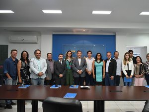Fecomércio recebe deputados eleitos para encontro