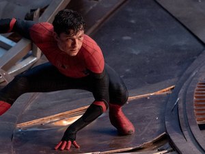 Mulher dispara spray de pimenta em três adolescentes após receber spoiler de 'Homem-Aranha'