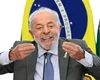Lula critica Flávio Bolsonaro: 'Não tem vergonha de trair nossa pátria'