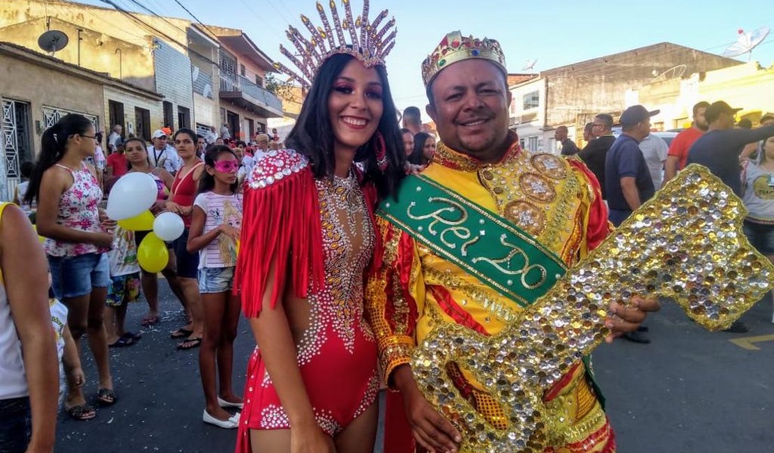 Rei Momo e Rainha do Carnaval recebem a chave da cidade de Traipu nesta sexta-feira 