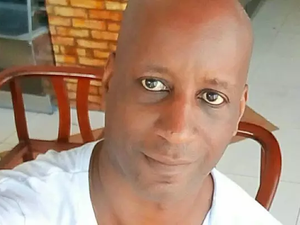 Bolsonaro quer reconduzir Sérgio Camargo à Fundação Palmares