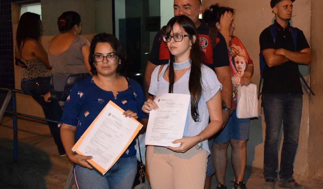 Moradores de edifício no Pinheiro registram queixa contra Defesa Civil de Maceió