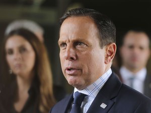 Governador de São Paulo, João Doria diz que está com covid-19