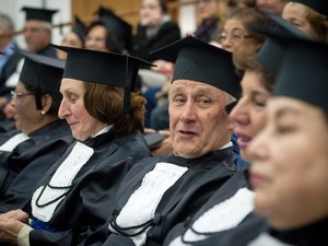 Projeto reserva para idosos 20% das vagas ociosas das universidades federais