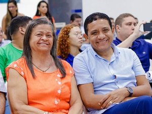 'Júlia é Júlio': campanha aposta na associação com prefeito de Palmeira para conquistar eleitores