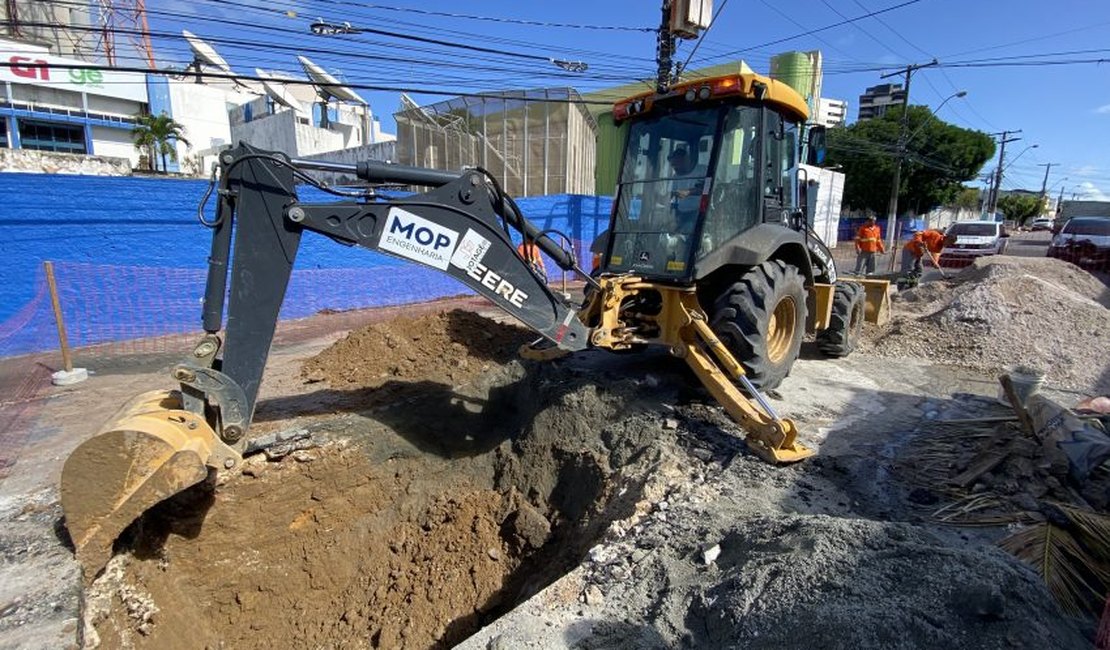 Rua Saldanha da Gama é interditada para manutenção em rede de drenagem