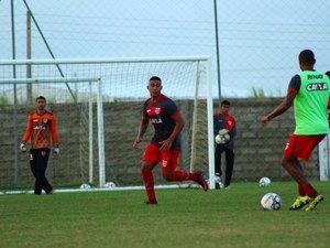CRB divulga lista com 21 jogadores relacionados para duelo com Sampaio Corrêa