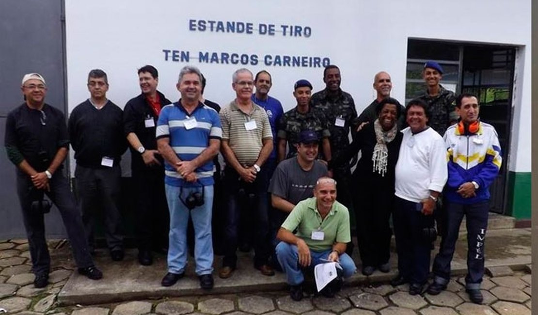 Policiais civis fazem curso sobre armamentos em MG