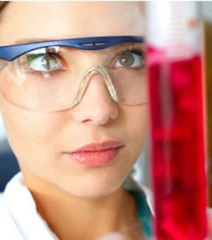 Inscrições em prêmio para mulheres na ciência ficam abertas até domingo