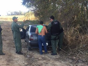 Homem é quase morto por engano em matagal; duas pessoas são presas