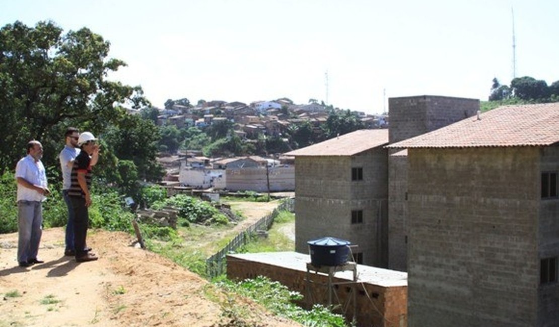 Até novembro, 96 famílias serão contempladas com novas casas